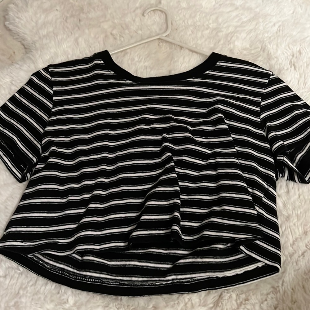 Urban outfitters cropped tee